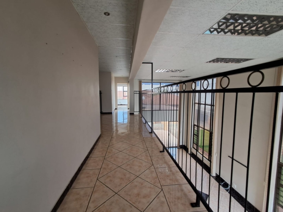 4 Bedroom Property for Sale in Roylglen Gardens Northern Cape